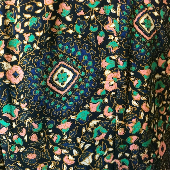 J. Crew scoop neck  floral flutter dress - Picture 5 of 16